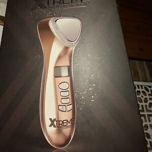 Xtreme Gold Facial Massager